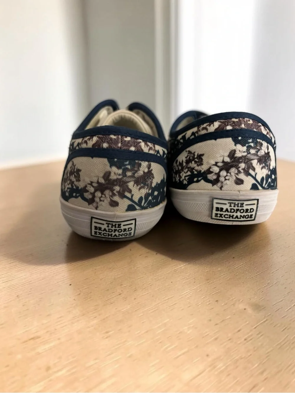 Bradford Exchange Songs of Spring Bird Sneakers Size 9 Cottagecore Grandmacore